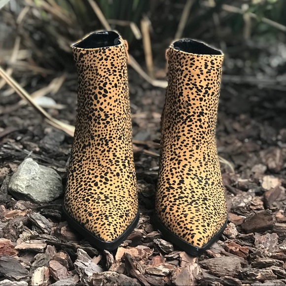 😍restock Camel / Black Leopard Ankle Booties - Picture 5 of 8